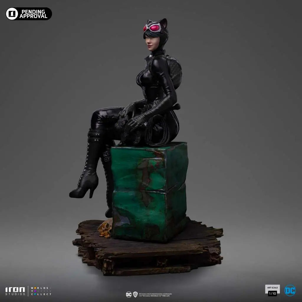 GOTHAM CITY SIRENS CATWOMAN 1/10 Estatua