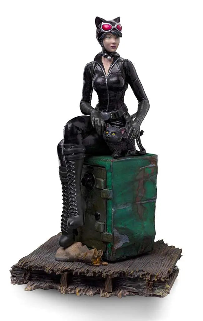 GOTHAM CITY SIRENS CATWOMAN 1/10 Estatua