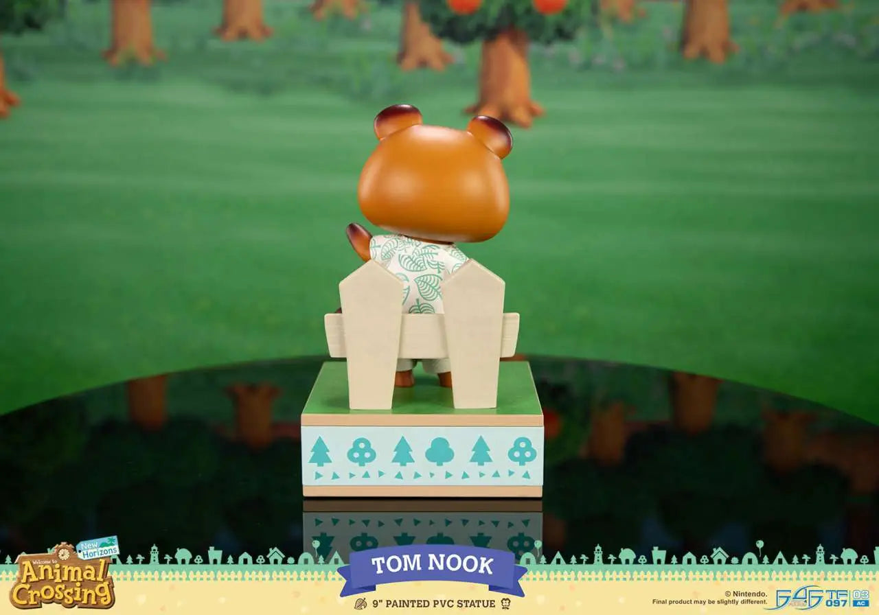 ANIMAL CROSSING NEW HORIZONS TOM NOOK PVC Estatua