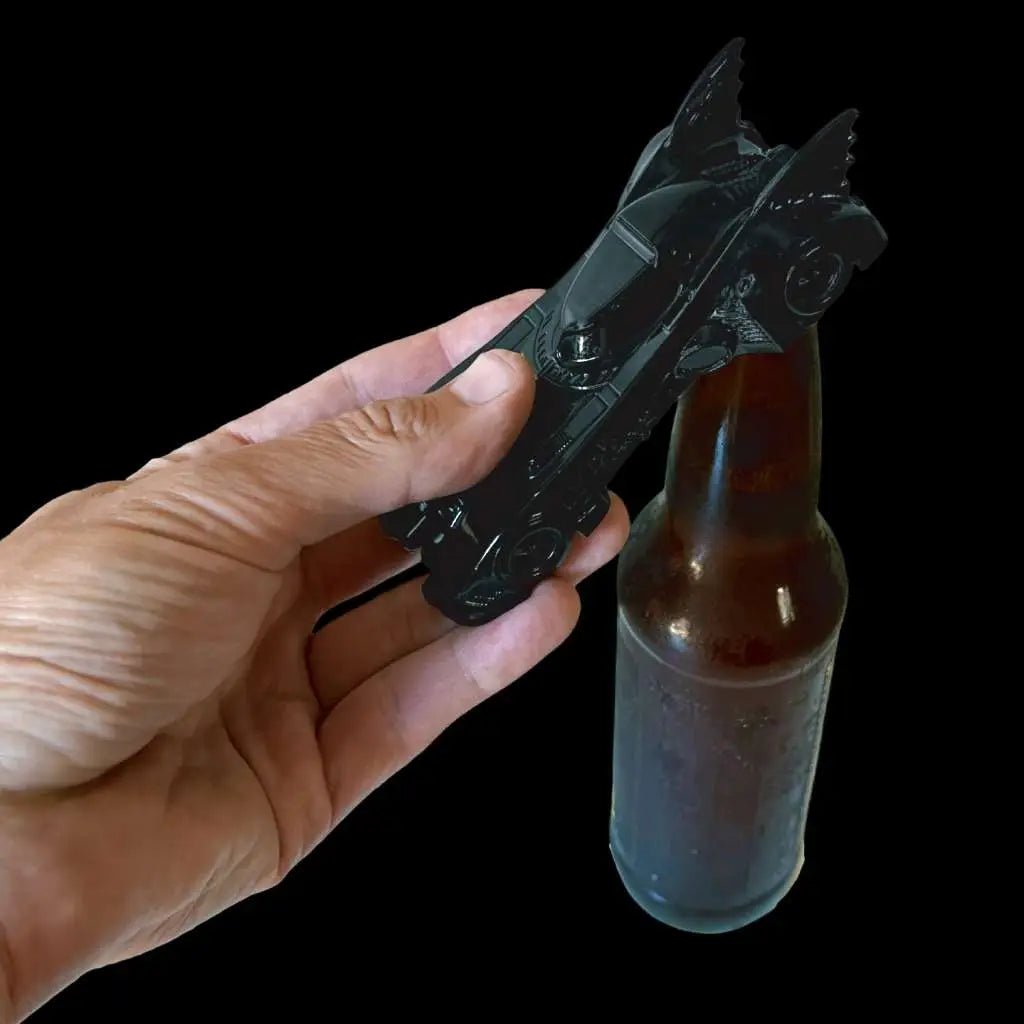 BATMAN 1989 BATMOBILE Botella OPENER