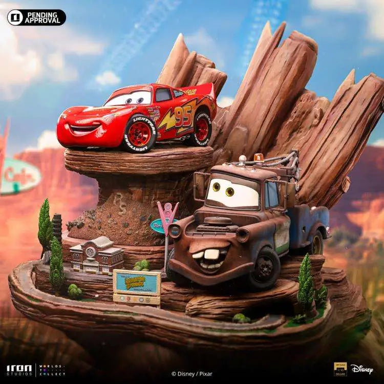 CARS LIGHTNING MCQUEEN + TOW MATER DLX 1/10 ST 1/10 Estátua Frikytopia