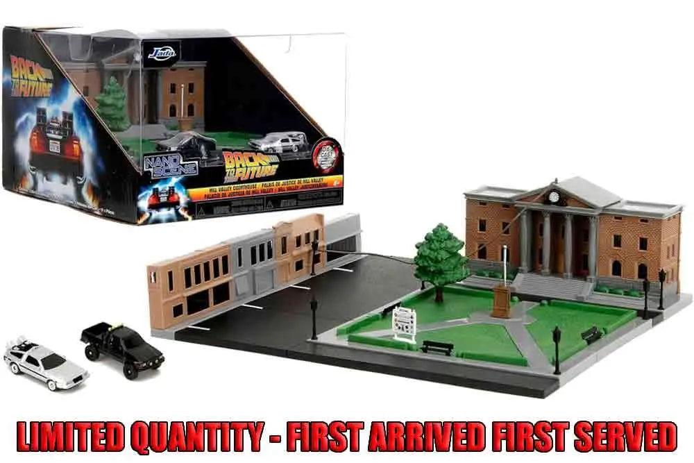 BACK TO THE FUTURE CLOCK TOWER NANO SCENE DIORAMA Frikytopia