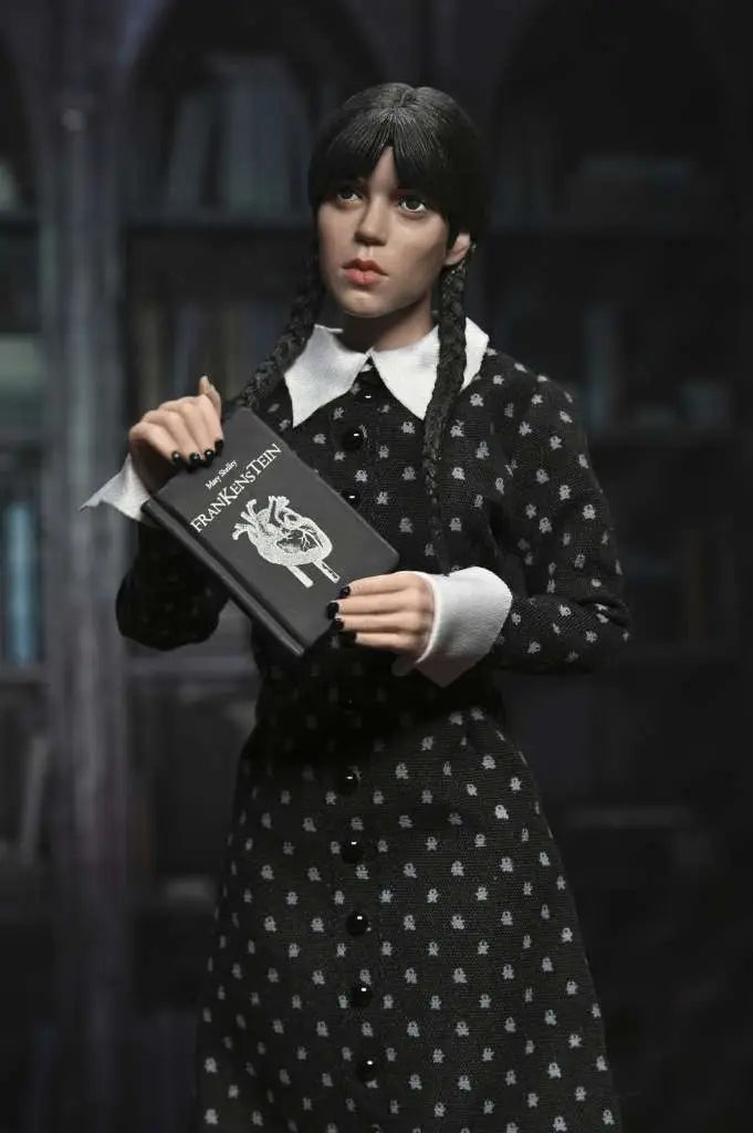 Wednesday Figura Wednesday (Classic Dress) 20 cm