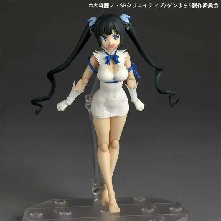 REVOLTECH DANMACHI (IS IT WRONG TO TRY TO PICK UP GIRLS IN A DUNGEON?) HESTIA ACTION Figura