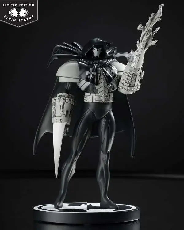 BATMAN BLACK & WHITE AZRAEL BY JOE QUESADA RESIN Estatua