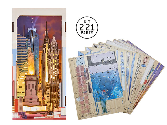 Revell Tiny Adventures Book Nook Mini Diorama New York 18 cm