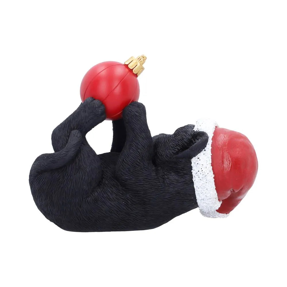BLACK CAT IN SANTA HAT PLAYING WITH BAUBLE Figura
