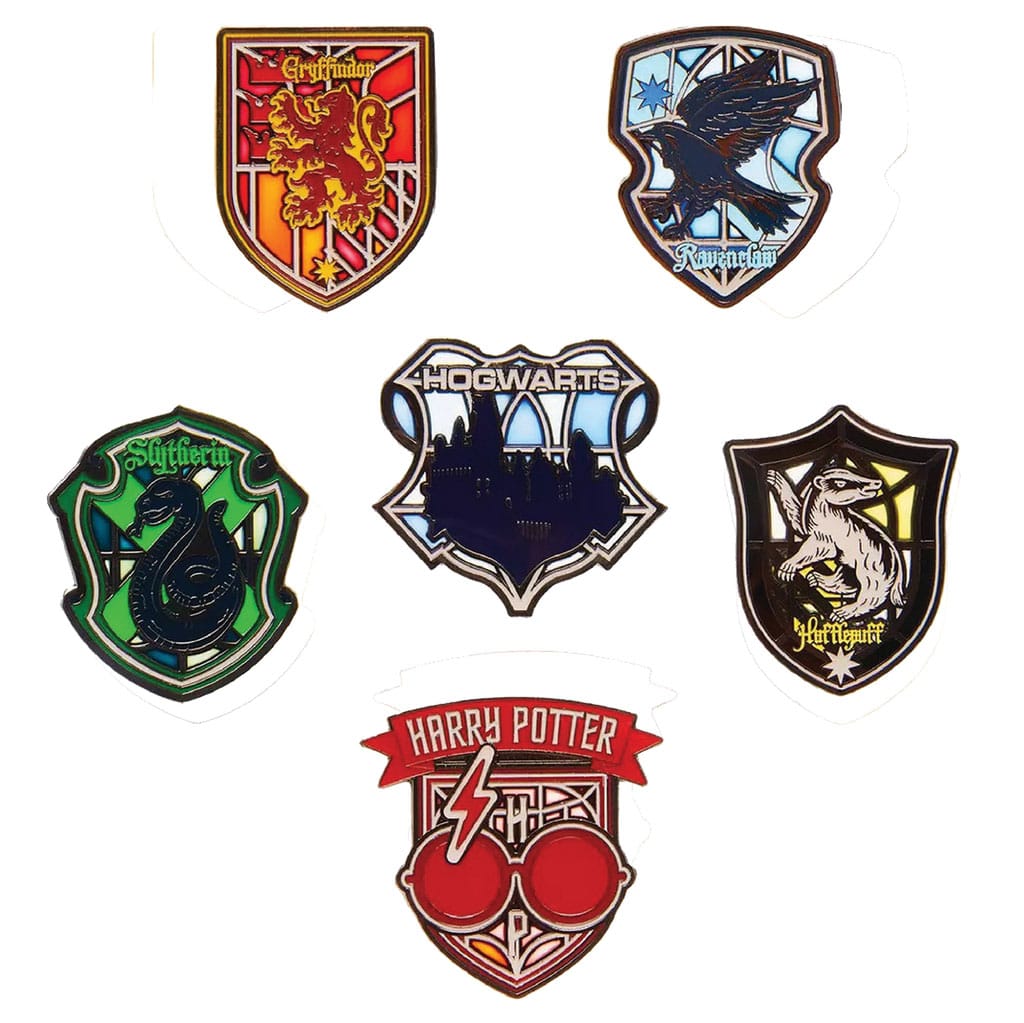 Harry Potter Loungefly Chapas esmaltadas Stained Glass Expositor (12) Frikytopia