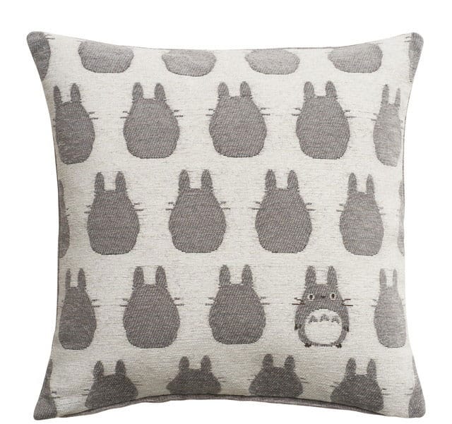 Mi vecino Totoro almohada Totoro Silhouette 45 x 45 cm Frikytopia