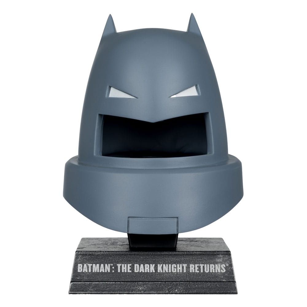 Batman DC Direct Mini Réplica 1/3 Máscara blindada de Batman (Dark Knight Returns) 18 cm Frikytopia
