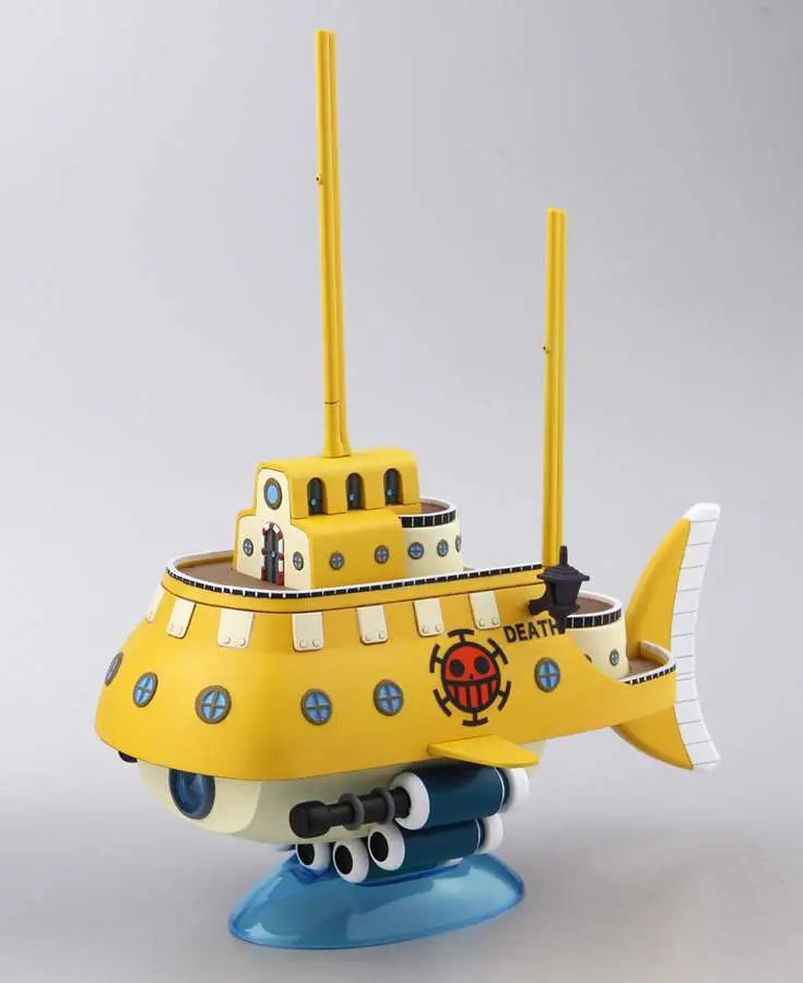 Figura Model Kit Submarino Trafalgar Law One Piece 15cm