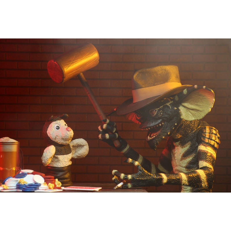Figura neca gremlins edicion ultimate flasher Frikytopia