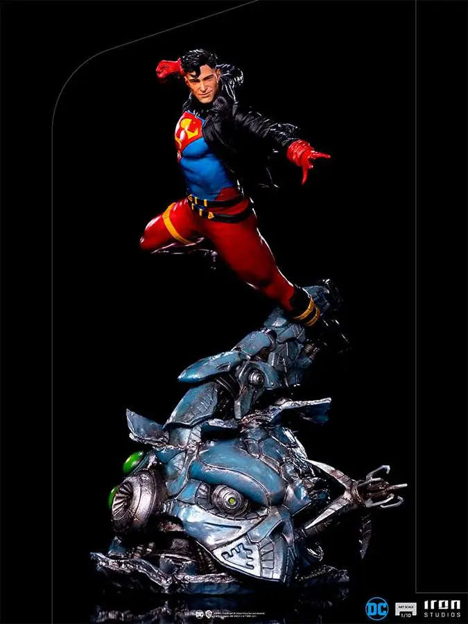 SUPERBOY DELUXE 1/10 ART Estatua Frikytopia