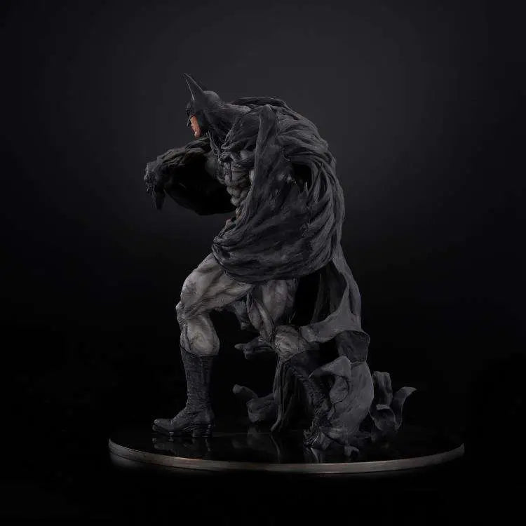 SOFBINAL BATMAN HARD BLACK VER. Estatua