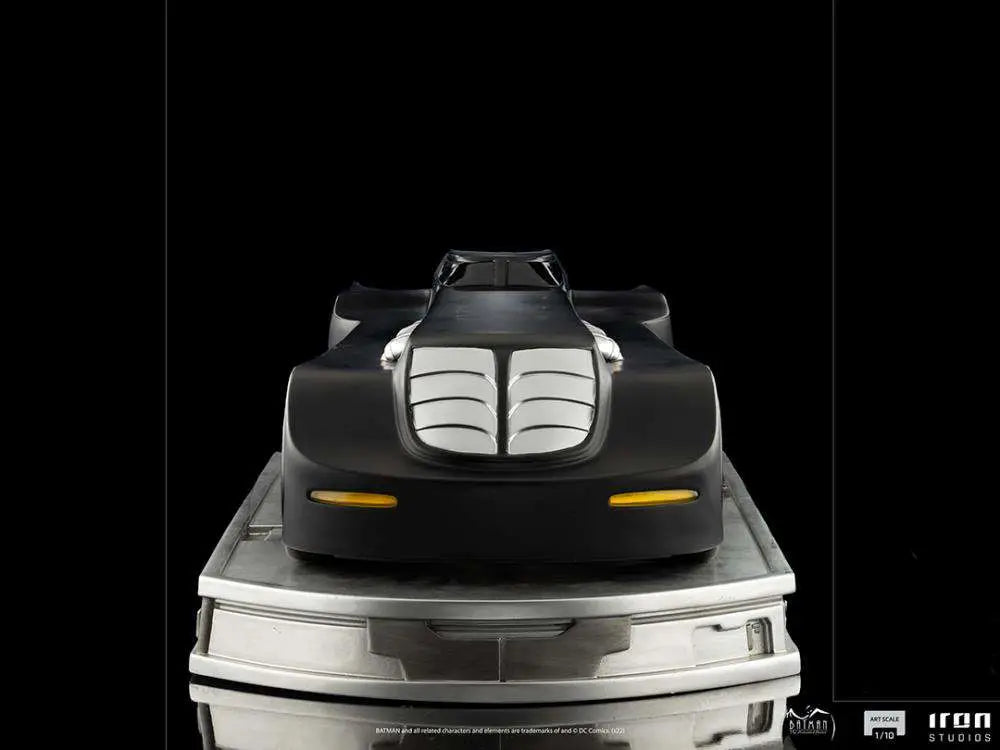BATMAN TAS BATMOBILE 1/10 Estatua