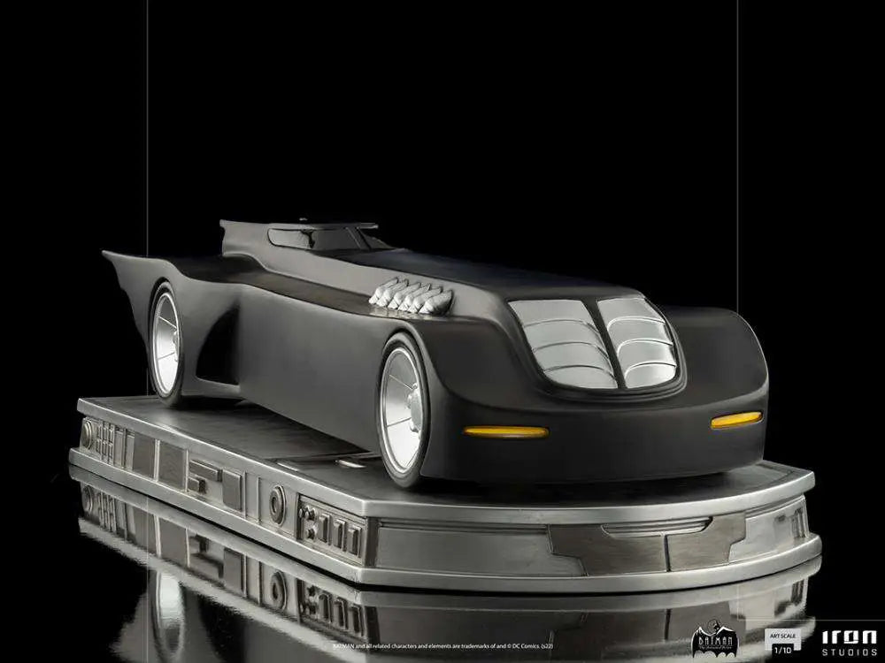BATMAN TAS BATMOBILE 1/10 Estatua