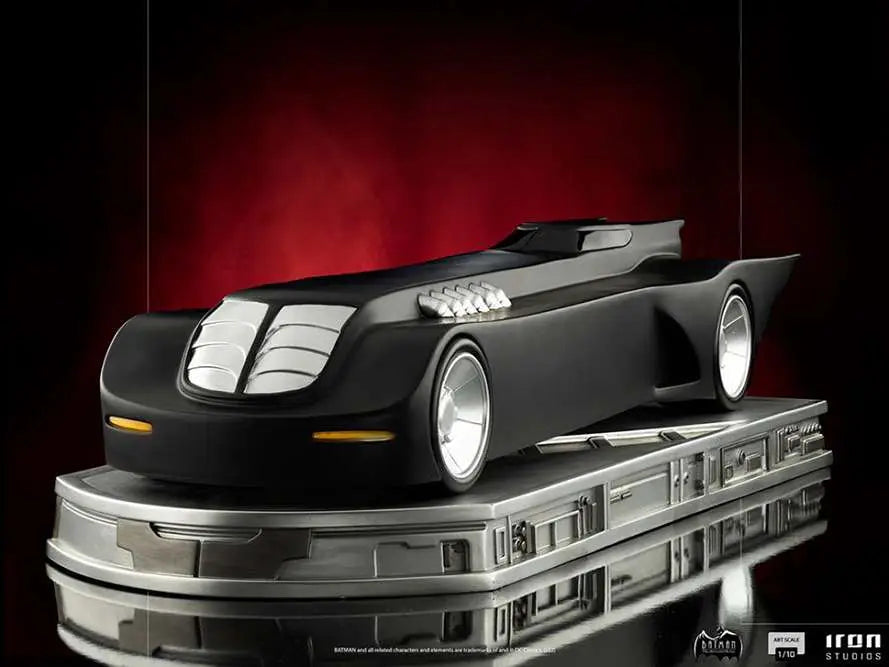 BATMAN TAS BATMOBILE 1/10 Estatua