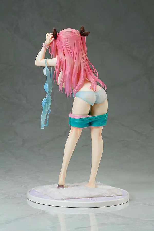 SEIKATSU SHUUKAN AYAKA HINAMORI Estatua