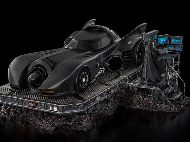 THE FLASH MOVIE BATMOBILE DLX 1/10 Estatua Frikytopia