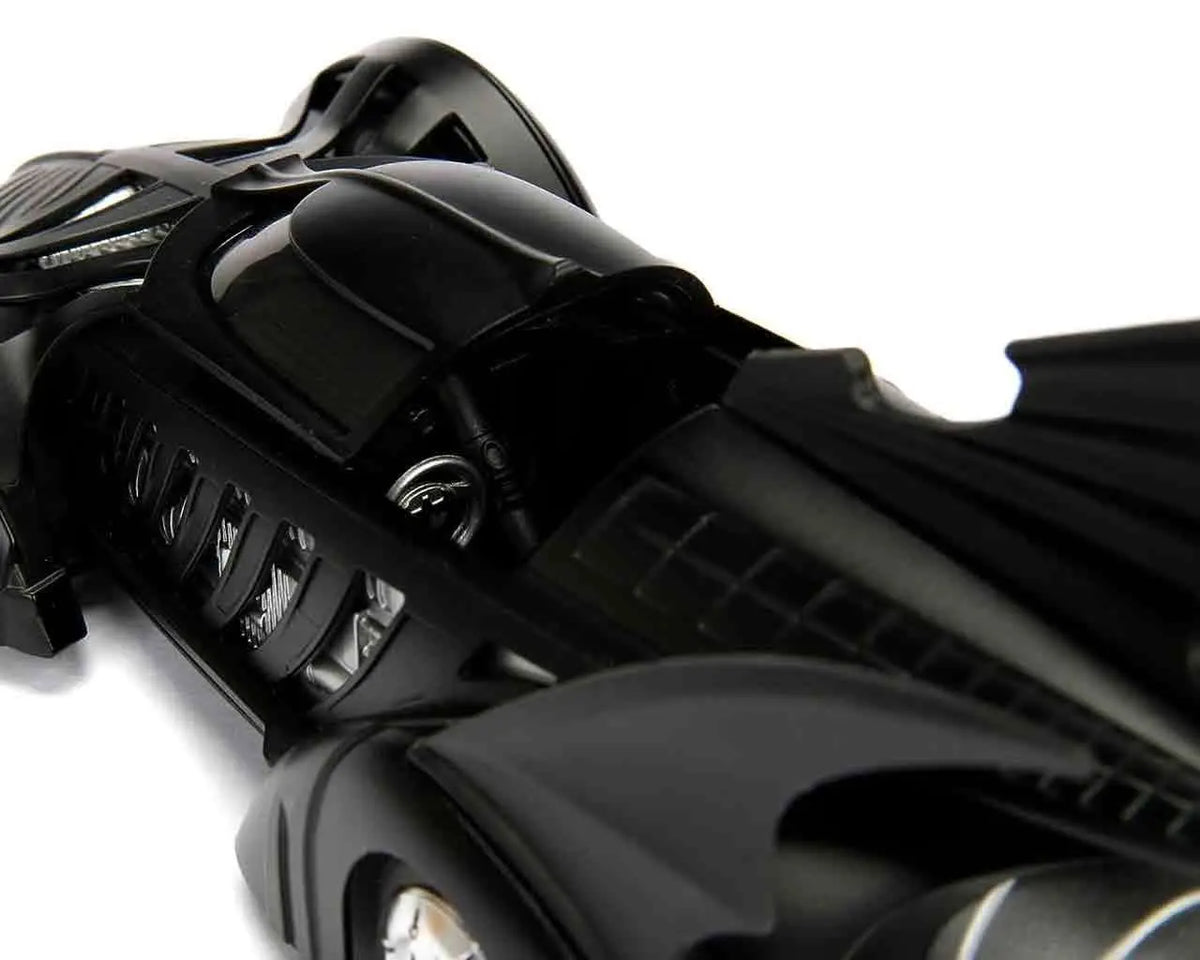 BATMAN FOREVER BATMOBILE & BATMAN 1/24 DIE-CAST MODEL