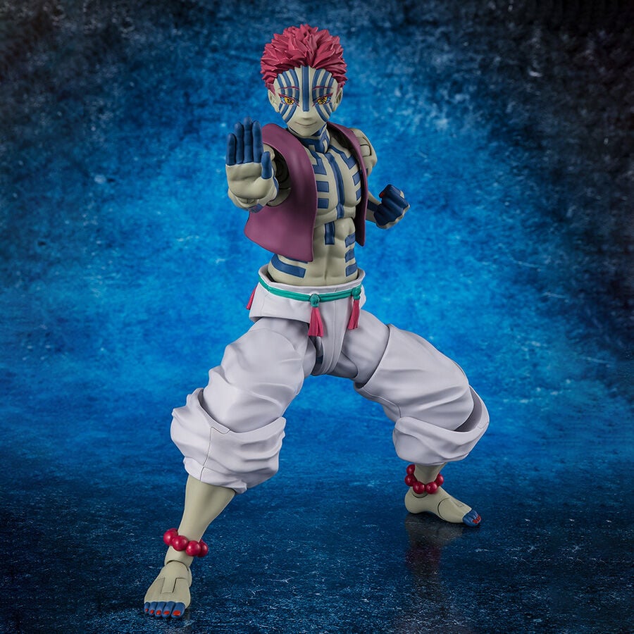 Figura Akaza Demon Slayer 14.5cm