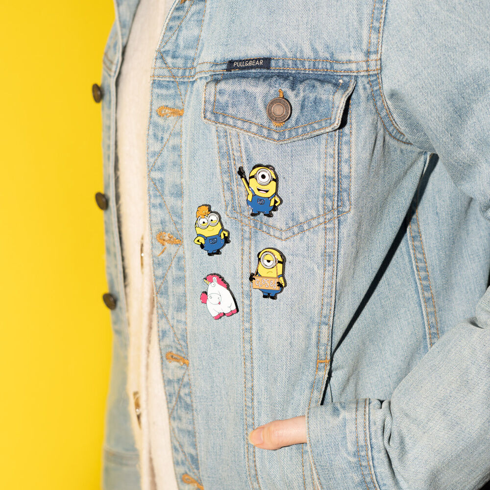 Set 4 pins Minions