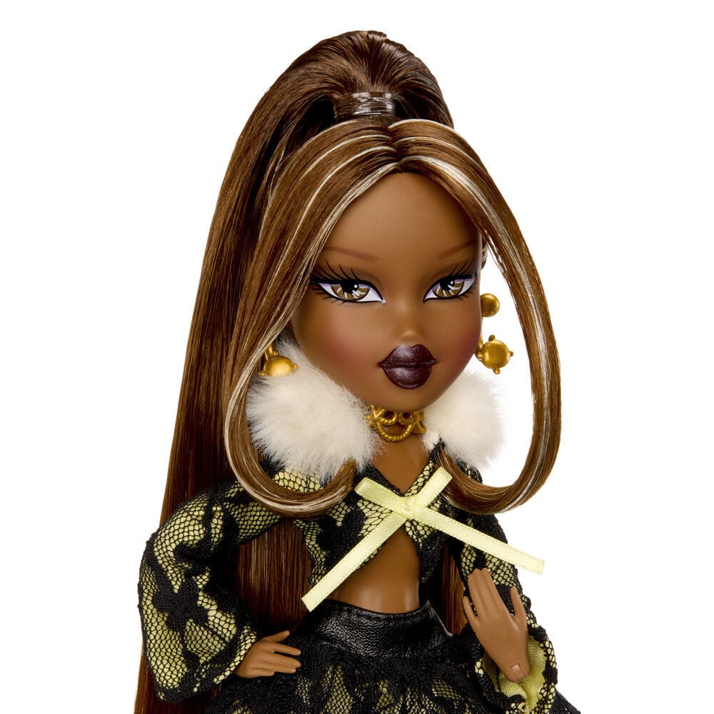 Muñeca Sasha + Camiseta Birthday Stylin Bratz