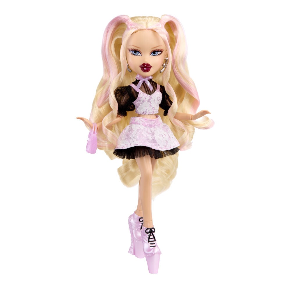 Muñeca Cloe + Camiseta Birthday Stylin Bratz