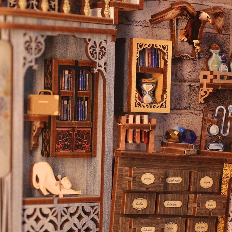 Maquete Book Nook Nebula Common Room 23 x 11 cm