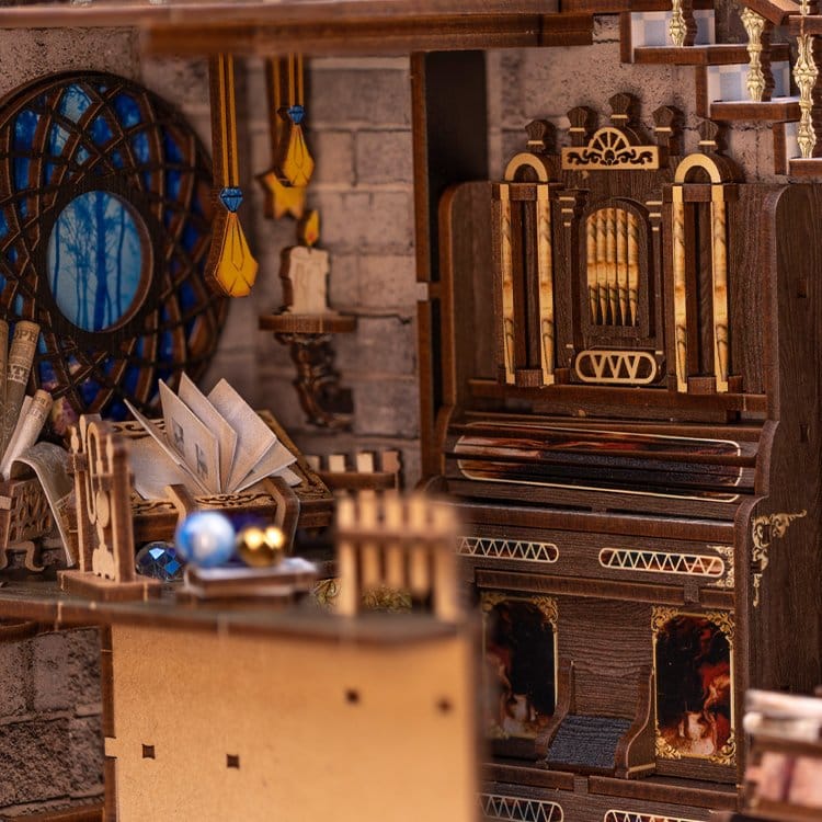 Maquete Book Nook Nebula Common Room 23 x 11 cm