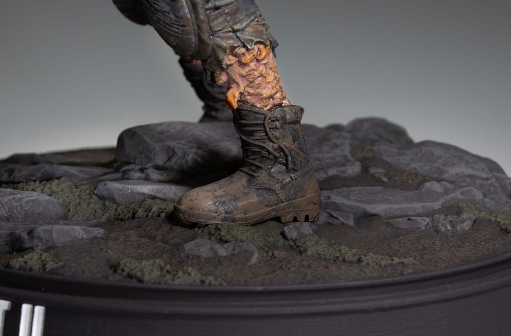 Figura dark horse the last of us parte 2 clicker armado