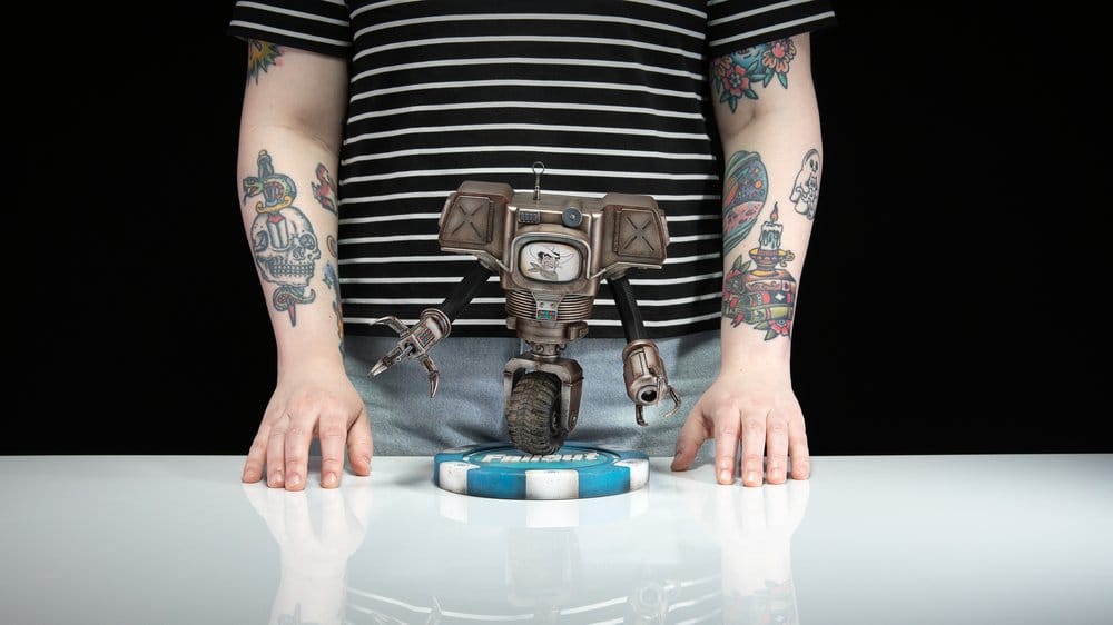 Fallout Figura PVC (Amazon) Victor the Securitron 25 cm