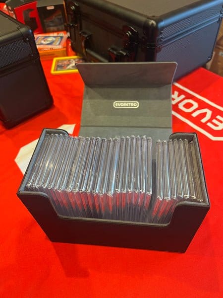 Evoretro Maleta TCG Magnetic para 30 Graded Cards