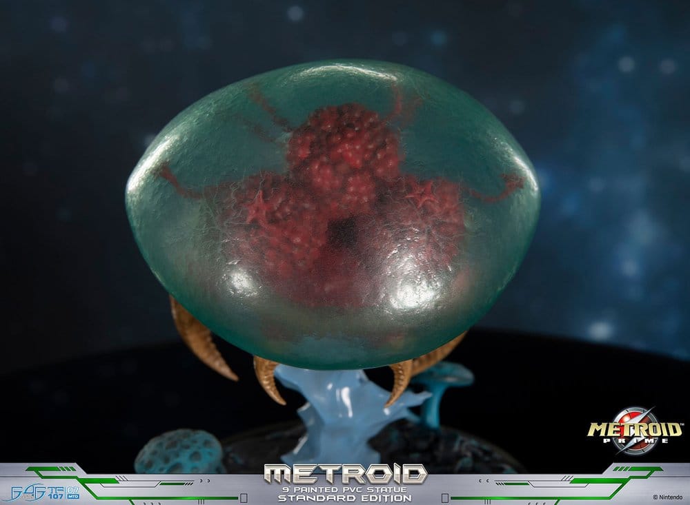 Metroid Prime Figura PVC Metroid (Standard) (Glow in the Dark) 21 cm