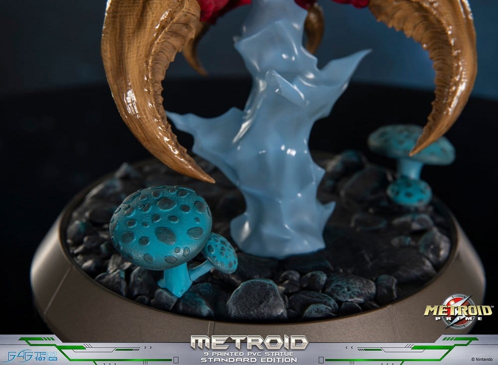 Metroid Prime Figura PVC Metroid (Standard) (Glow in the Dark) 21 cm