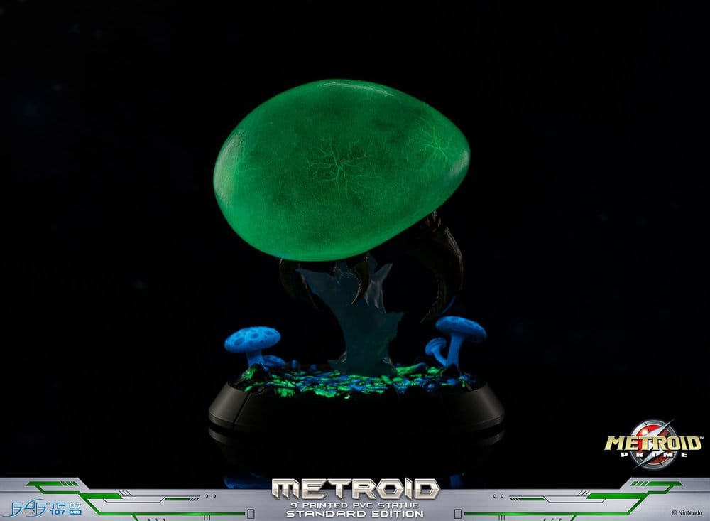 Metroid Prime Figura PVC Metroid (Standard) (Glow in the Dark) 21 cm