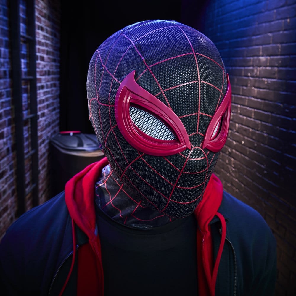 Spider-Man: Miles Morales Marvel Legends Máscara Eletrónica Expressiva
