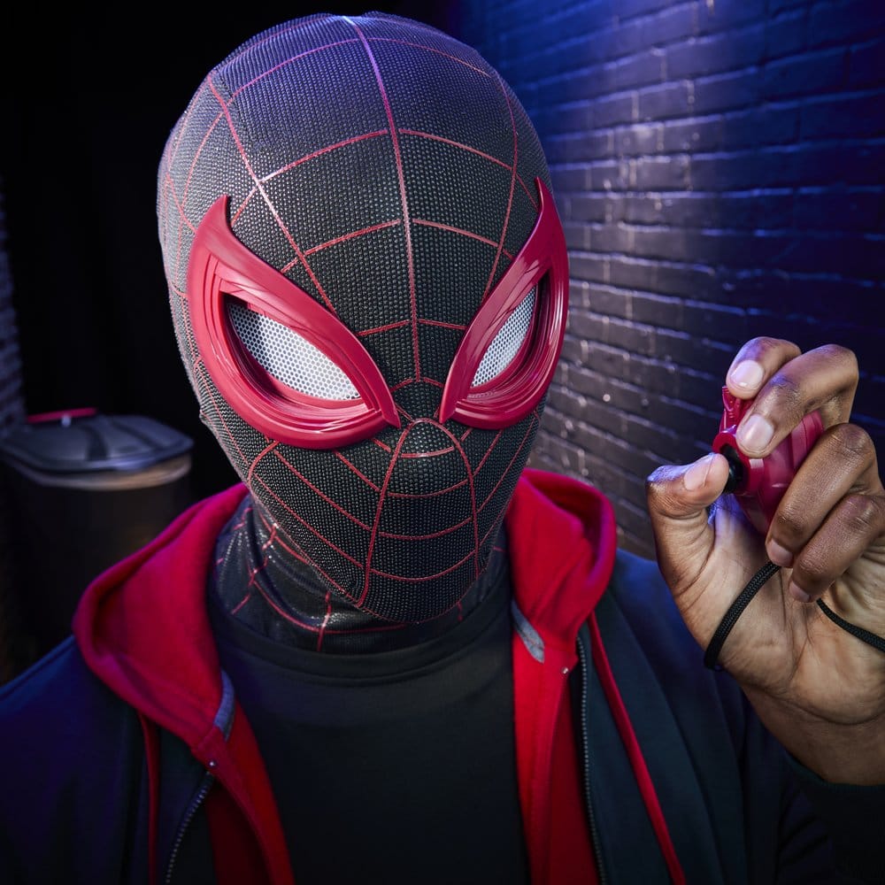 Spider-Man: Miles Morales Marvel Legends Máscara Eletrónica Expressiva