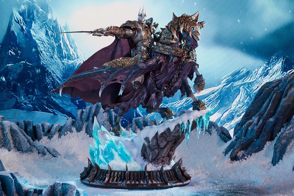 World of Warcraft Estátua The Lich King & Invencível 68 cm