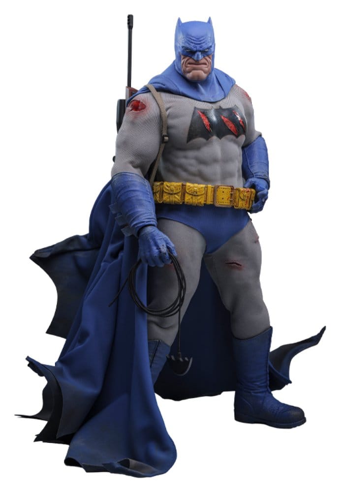 Batman: The Dark Knight Returns Figura Comic Masterpiece 1/6 Batman (Battle Damaged Version) 32 cm Frikytopia