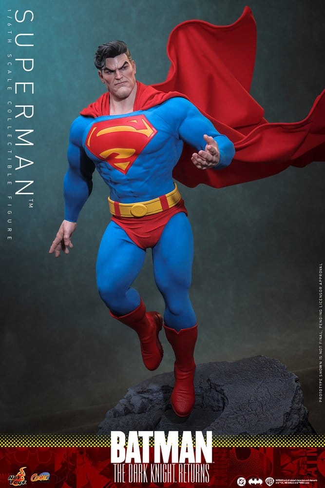 Batman: The Dark Knight Returns Figura Comic Masterpiece 1/6 Superman 34 cm