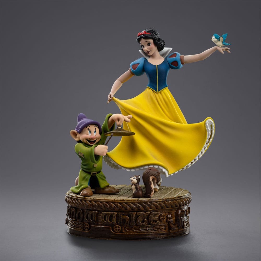 DISNEY CLASSIC SNOW WHITE ANDTHE SEVEN DWARVES 1/10 Estatua
