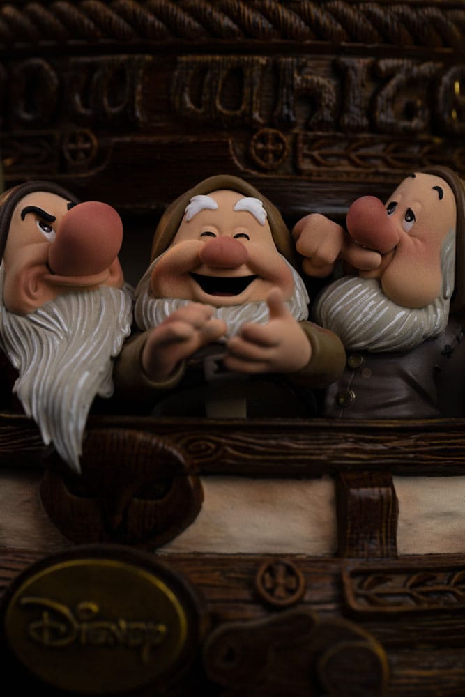 Snow White and the Seven Dwarfs Estatua 1/10 Art Scale Snow White and Dopey Deluxe Edition 21 cm