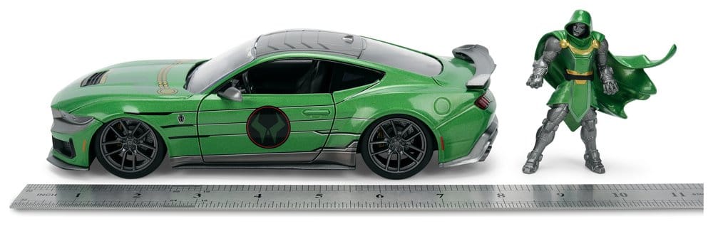 Marvel Vehículo 1:24 Avengers Doctor Doom 2024 Ford