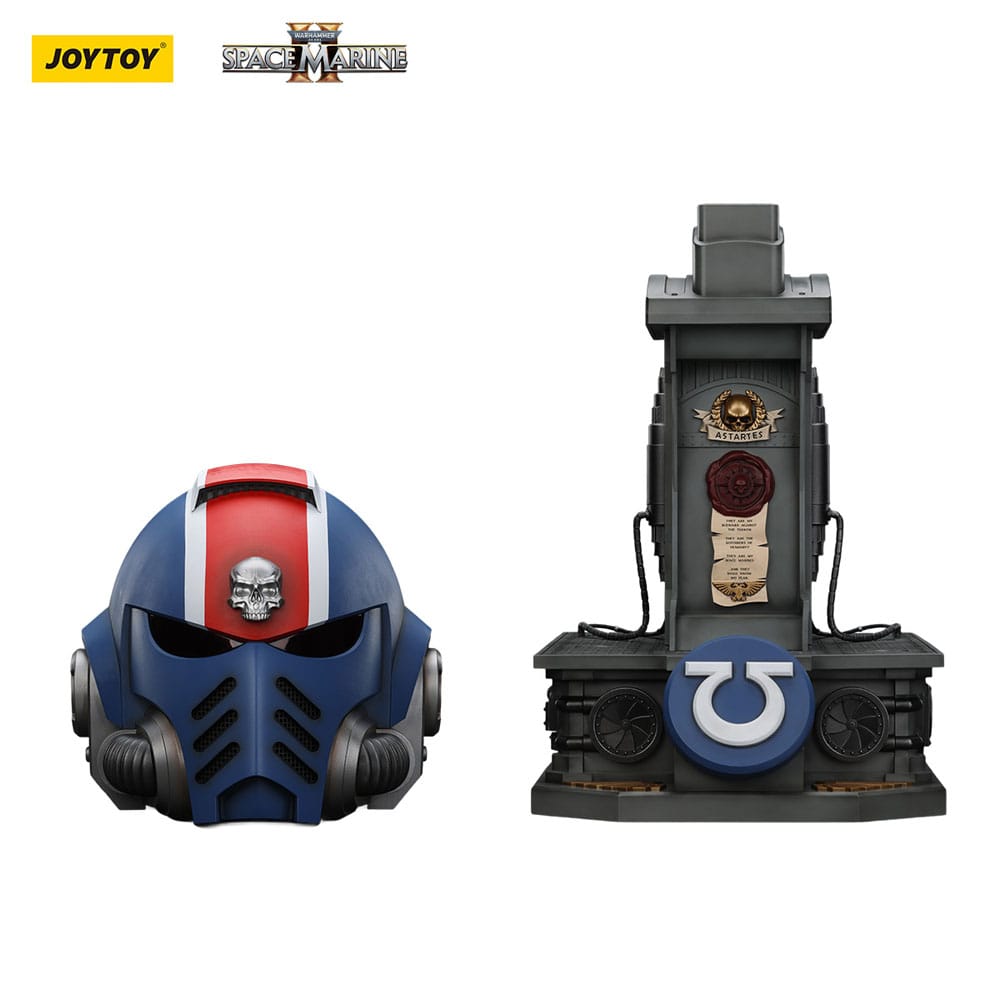 Warhammer 40,000: Space Marine 2 Réplica Ultramarines Lieutenant Titus casco con expositor 44 cm