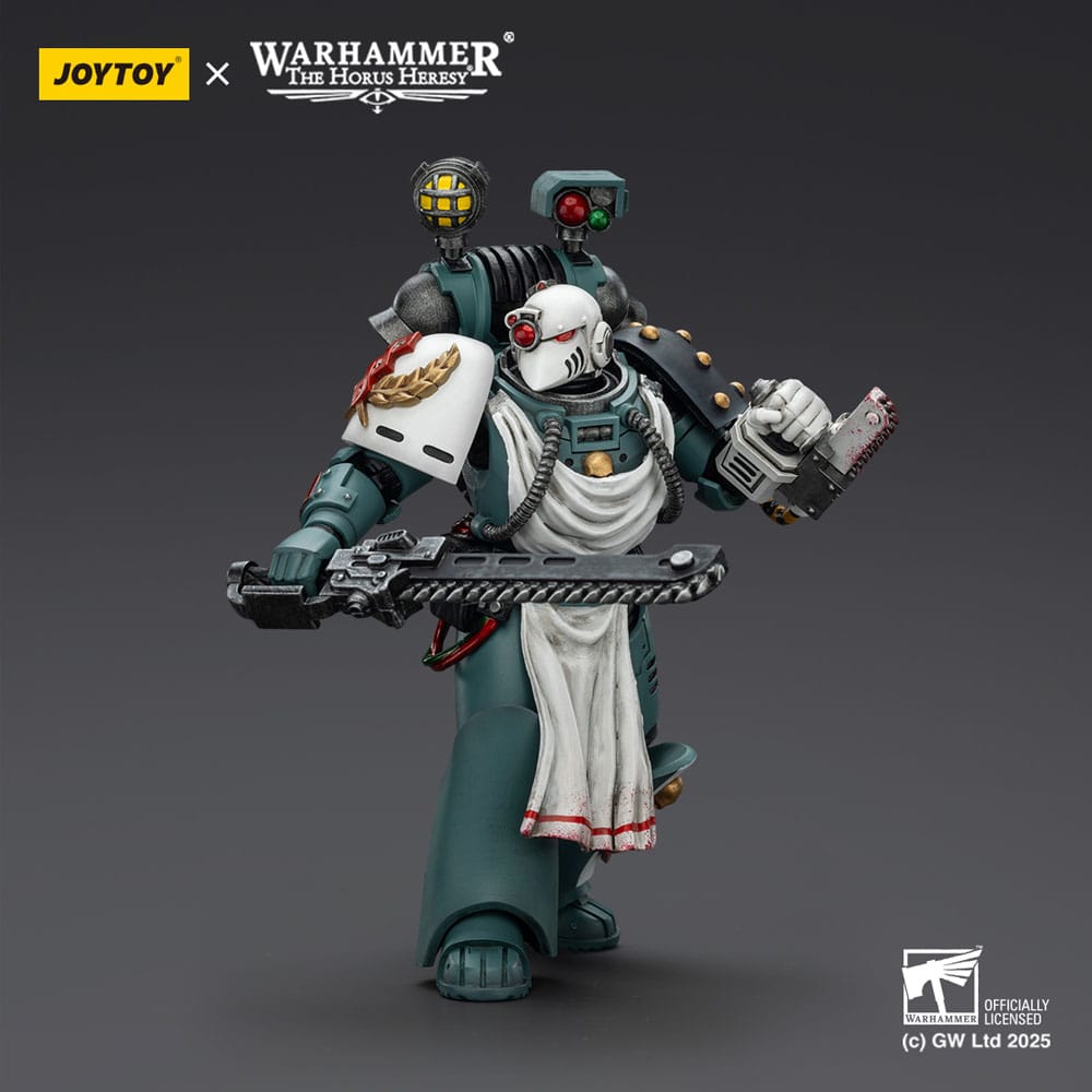 Warhammer 40,000: Sons of Horus Figura Legion Apothecary 12 cm