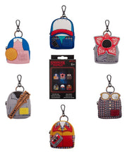 Stranger Things by Loungefly encantos del bolso Mystery Box Expositor (15)