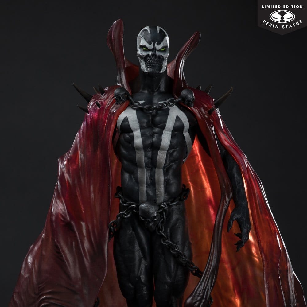SPAWN BLACK WHITE & RED ALL OVER  SPAWN BY PUPETEER LEE RESIN Estatua