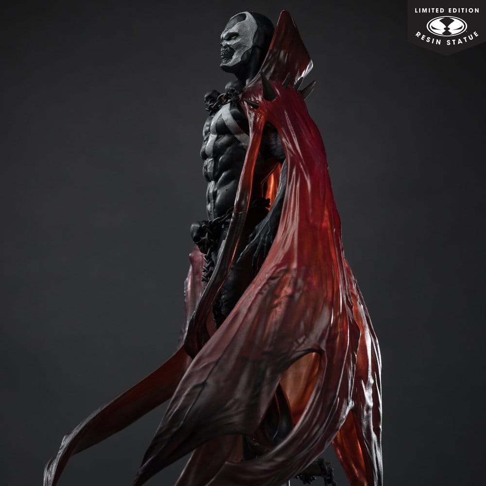 SPAWN BLACK WHITE & RED ALL OVER  SPAWN BY PUPETEER LEE RESIN Estatua