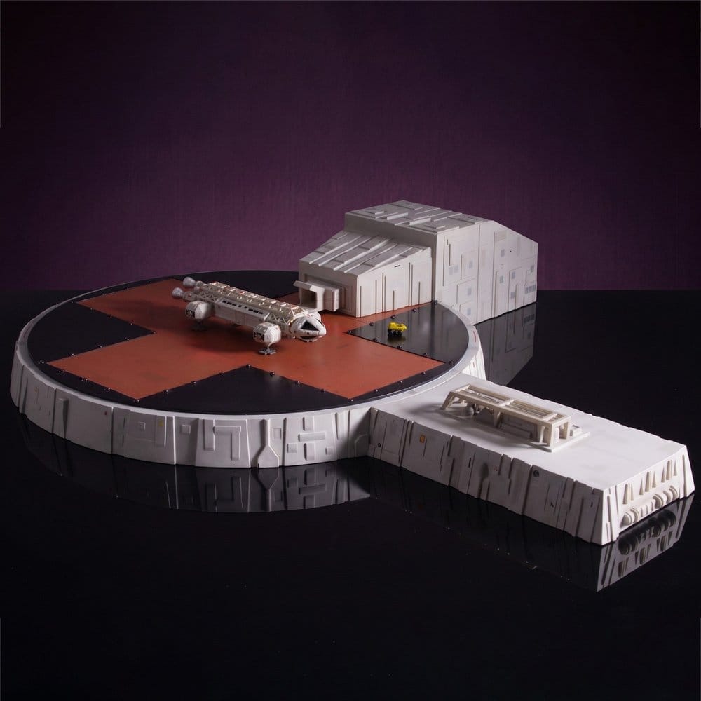 Space: 1999 Juego Landing Pad (with Eagle Transporter) 46 cm Frikytopia